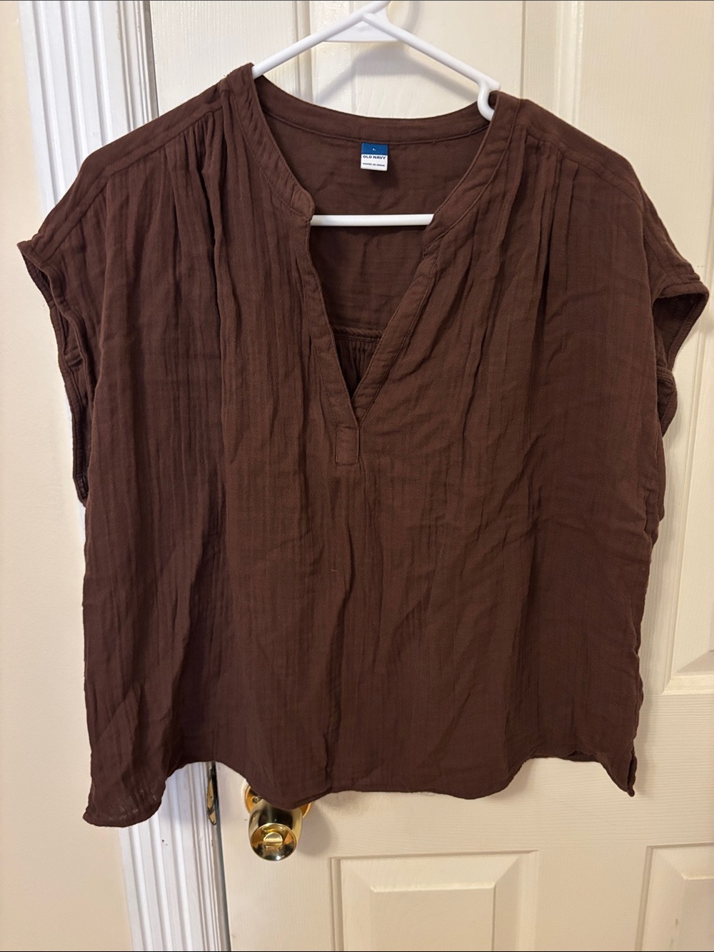 Old Navy Brown Split-Neck Short Sleeve Blouse